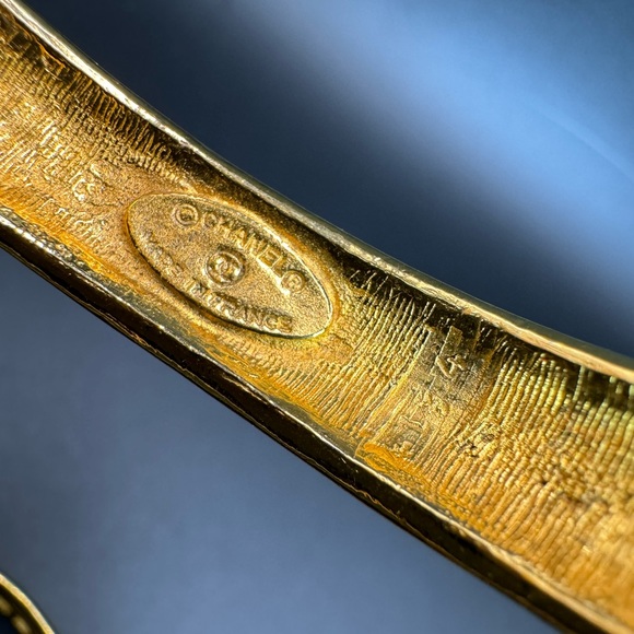 Fabulous 24K gold plated Chanel vintage bangles set - Picture 8 of 14